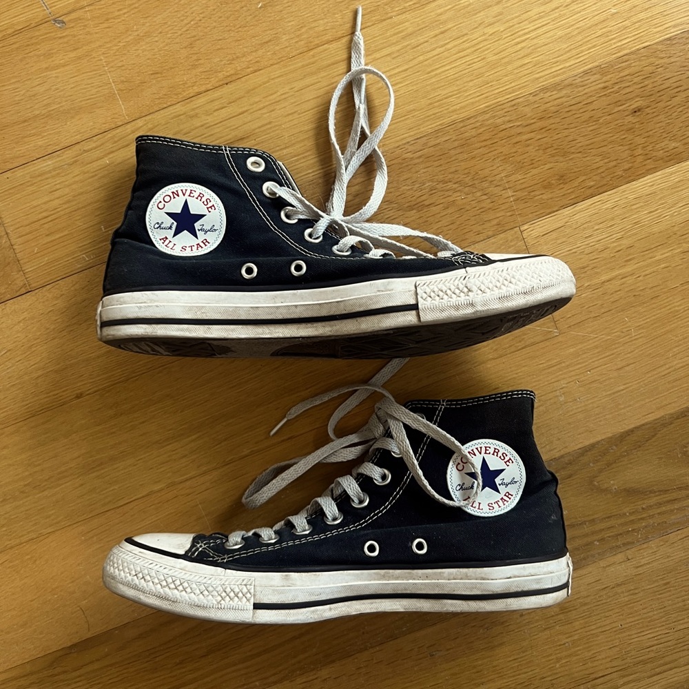 Black high top converse EUC